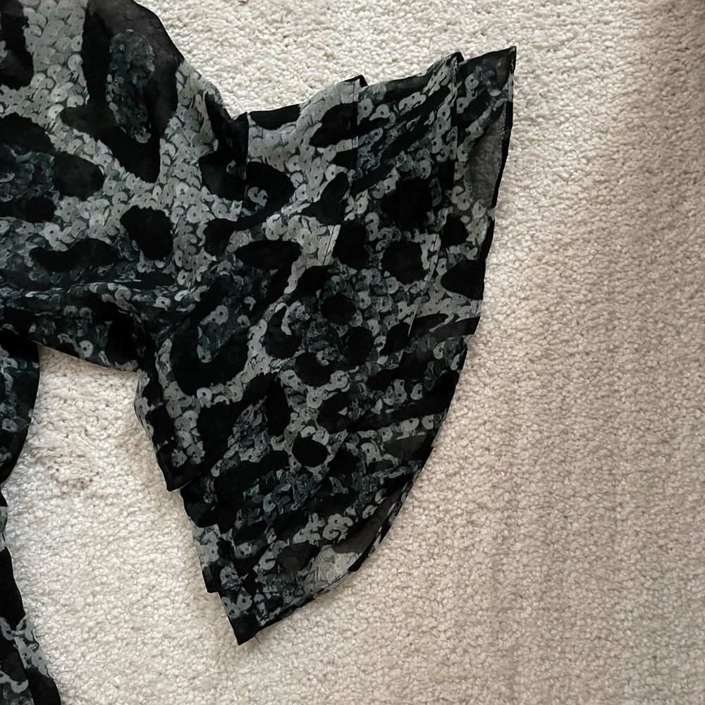 NWOT LOFT Animal Print Ruffle Blouse - Picture 6 of 9
